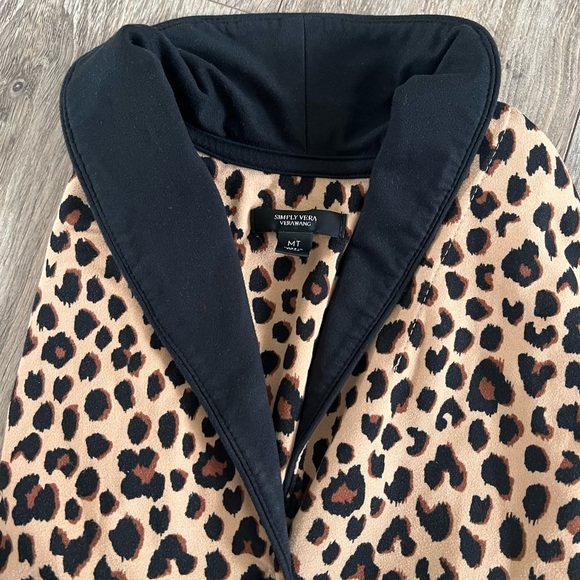 The SOFTEST pajamas! Leopard cheetah PJ set - Picture 2 of 3